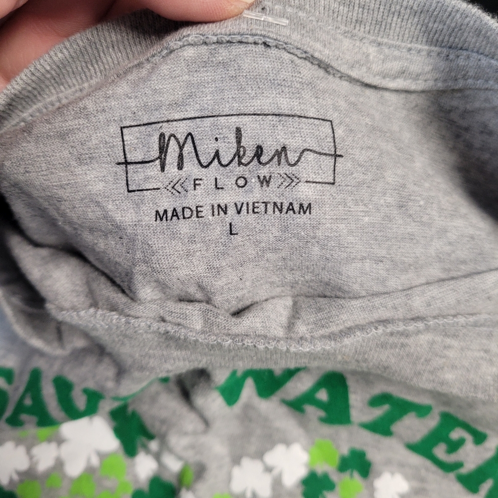 Miken Flow Save Water Drink Beer NWOT NEW‎ Women's Crop Tshirt Size Large - Picture 3 of 3